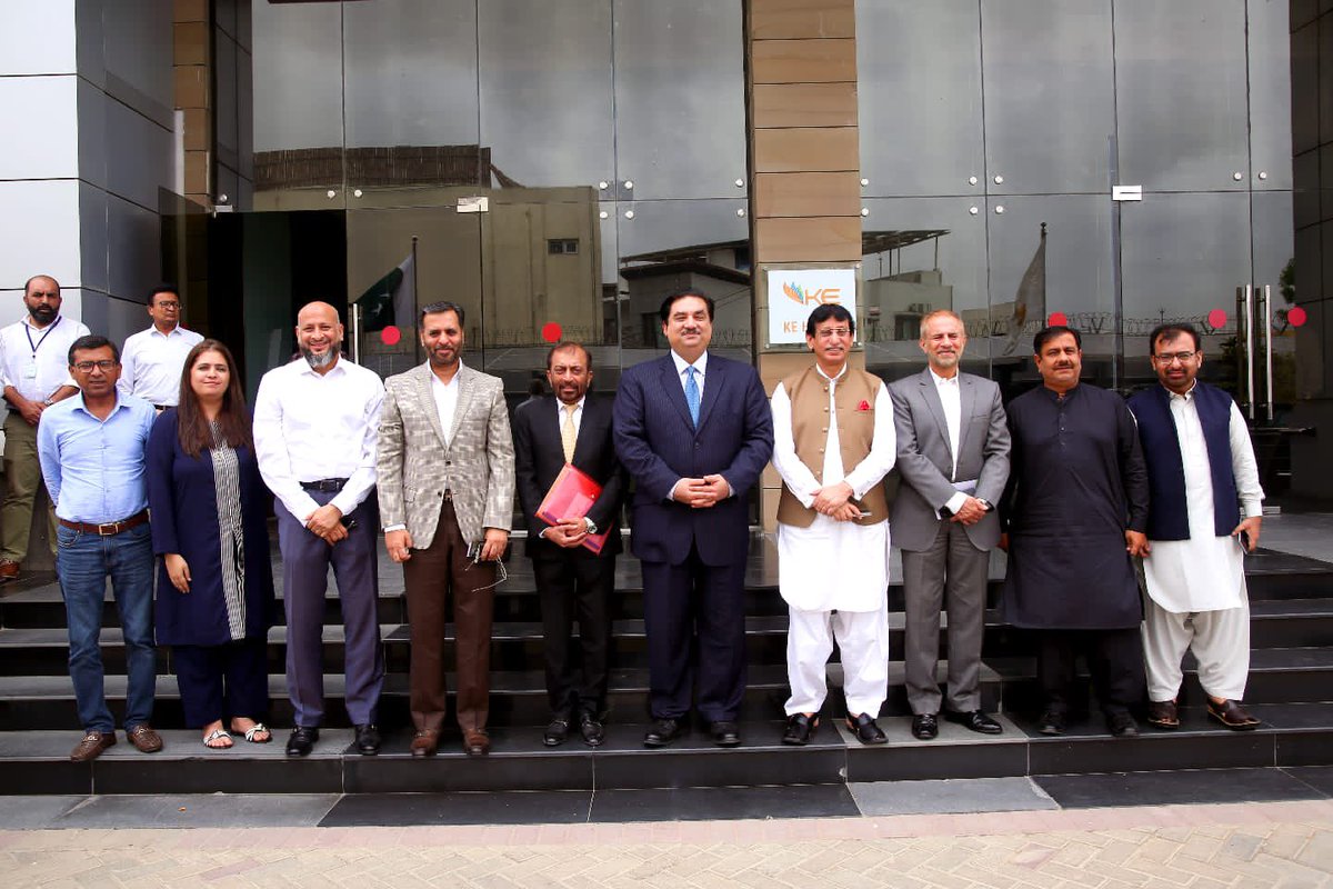 Positive_Inform's tweet photo. کراچی میں بجلی کے بحران کے سلسلے میں وزیر اعظم پاکستان جناب شہباز شریف کی ہدایت پر وفاقی وزیر بجلی خرم دستگیر کی کراچی میں #MQMPakistan کی اعلیٰ قیادت کے ہمراہ کے الیکٹرک کے اعلیٰ سطحی وفد سے اہم ترین ملاقات۔ایم کیو ایم پاکستان کے مطالبات تسلیم کرنے کی کے الیکٹرک کی یقین دہانی۔ https://t.co/GOz15W80qx