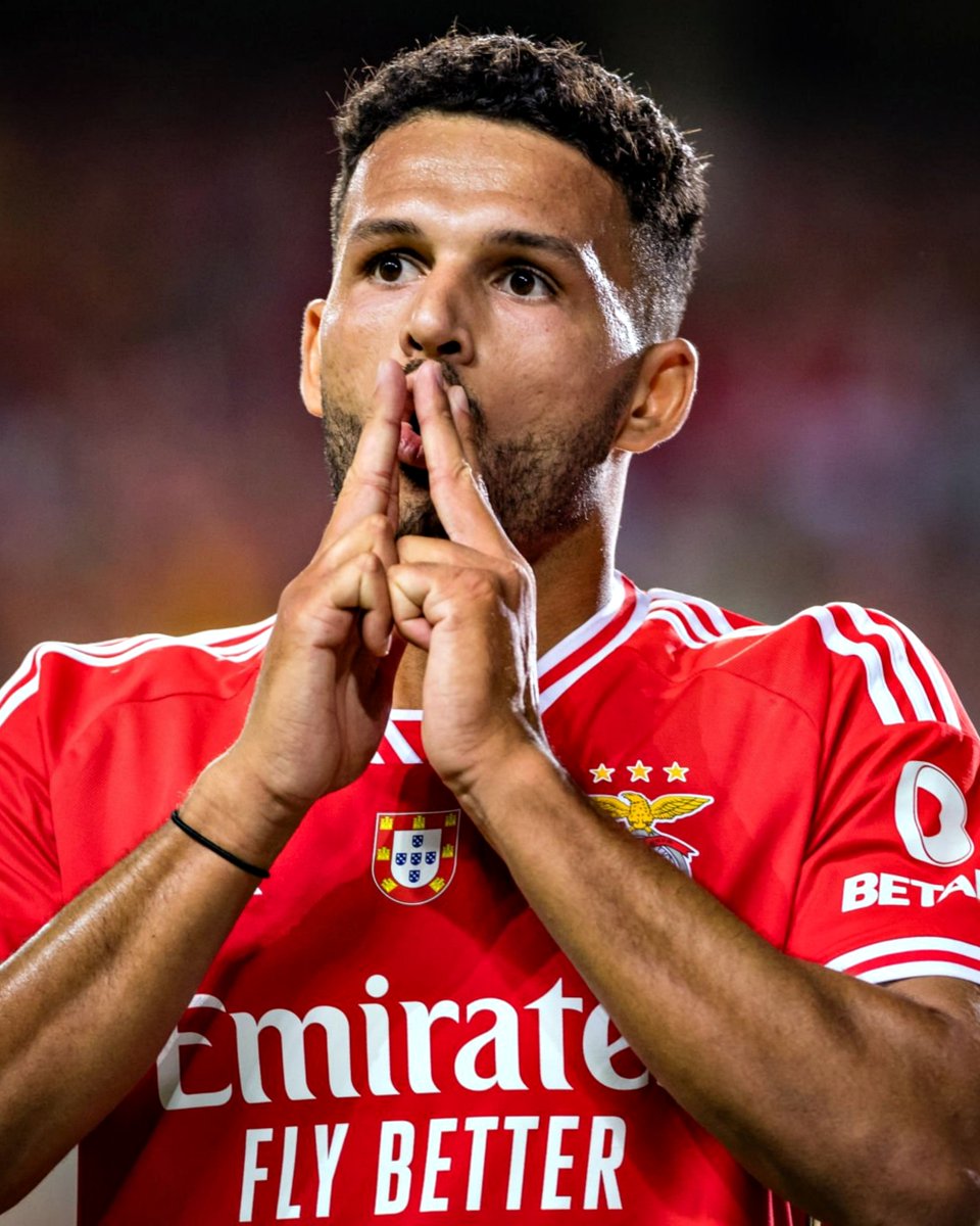 B24PT's tweet image. Acordo fechado: Gonçalo Ramos é reforço do PSG por 65M€ + 15M€ em objetivos e já não joga a Supertaça, avança @abolapt 🚨