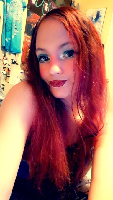 StormAlley⛈☔🌈NSFW - 4 pic. Freshly showered, hopping on stream!! Dm for links https://t.co/zvcrAVzvHv