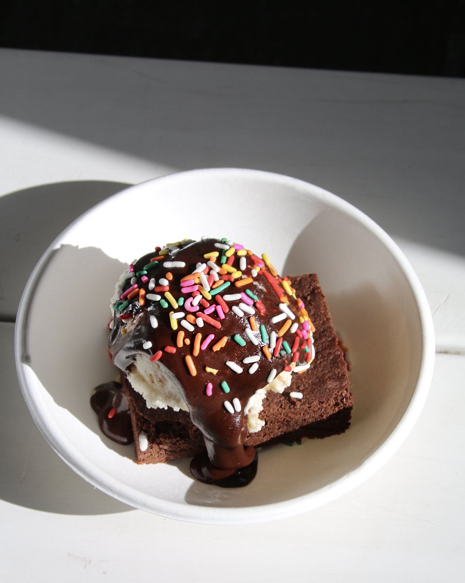 humphryslocombe tweet media