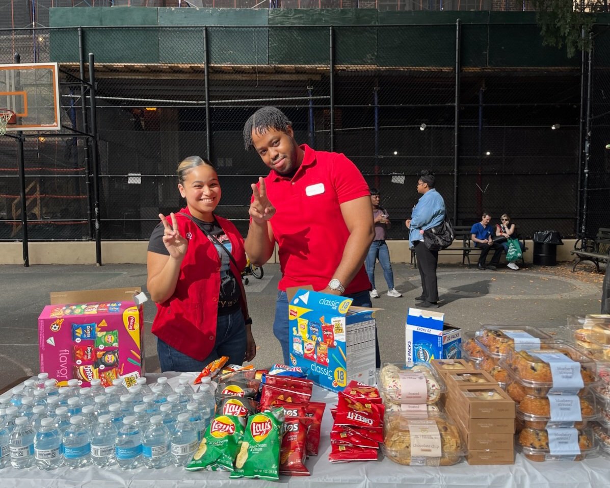Thank you ETL-AP Anthony and your TSS team for representing T3312 at #NationalNightOut with T3387 #UpperEastSquared <a href="/Jaslyn_007/">Jaslyn</a> <a href="/AntoinetteRicci/">Nina Howland</a> <a href="/Billy_Valente_/">Billy Valente</a> <a href="/Simone_Samii/">Simone Samii</a>