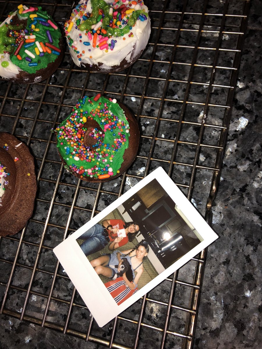 sofiaisabella__'s tweet photo. @ErasTourResell Barely submitting on time but on time nonetheless!! A little throwback me and best friend’s Pre-Pandemic Party for the Lover Album Release! Thank you so much for this giveaway! Fingers crossed. 🥹🤞🏼🫶🏼💕 https://t.co/RxE7FTpq4t