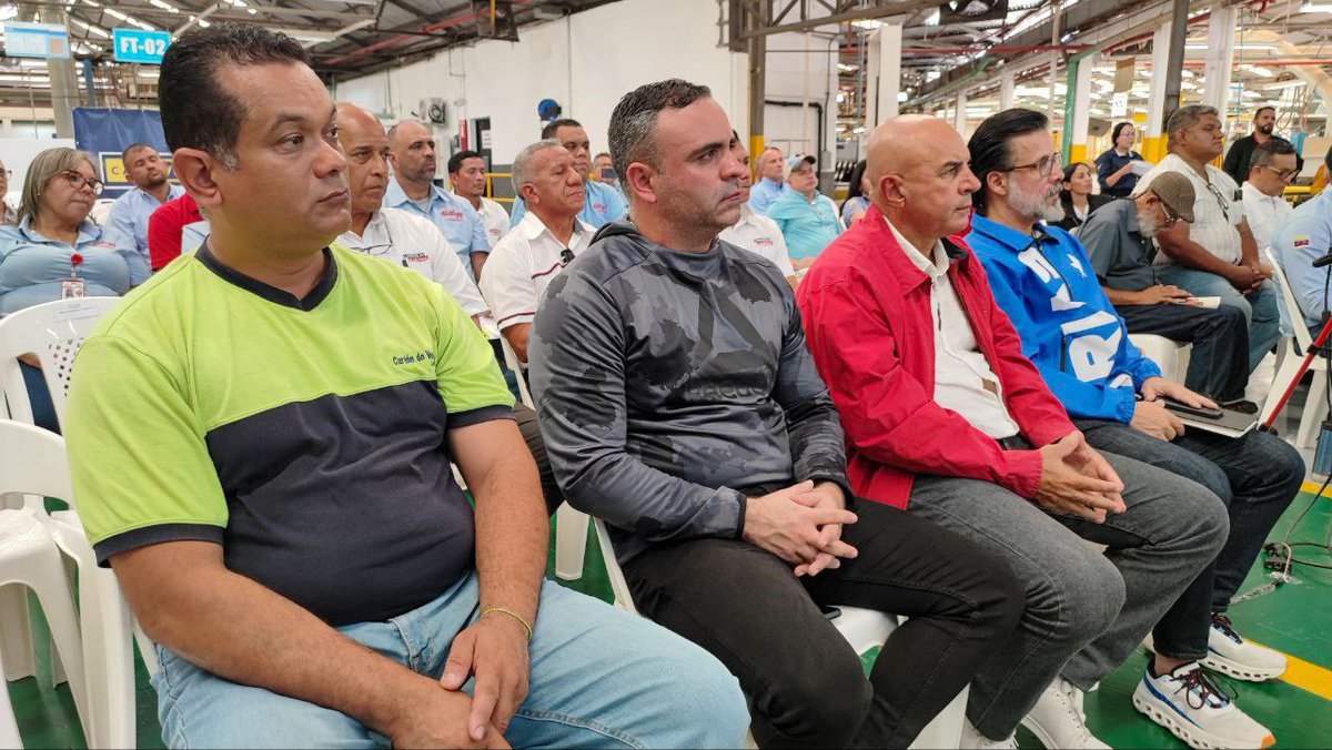MinTrabajoVE's tweet photo. #SabíasQué || La Junta Administradora Especial tiene la responsabilidad de tomar las decisiones que sean necesarias para asegurar que los trabajadores no pierdan sus derechos. @torrealbaf https://t.co/9cuzXGsUpL