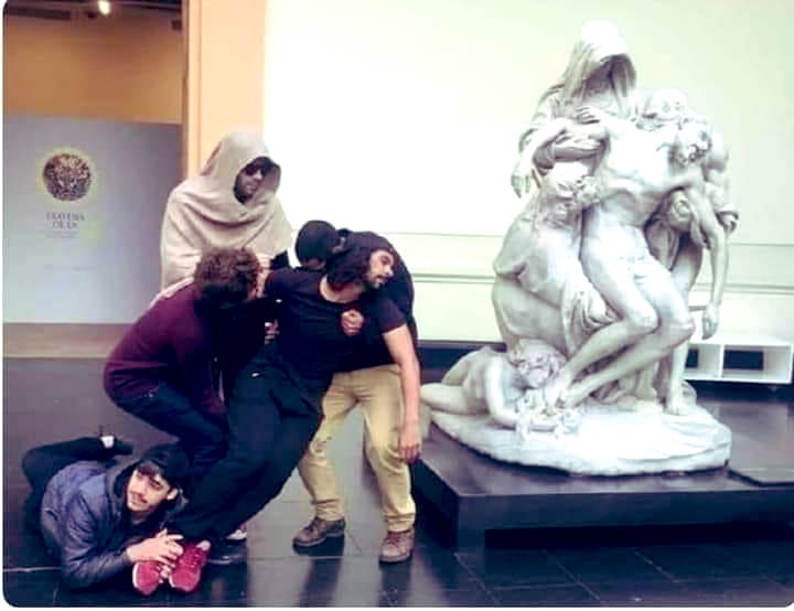 Jaspree61500938's tweet photo. Just because of these moves I don't take my friends to any good places 🤣 https://t.co/akzalVzOkN