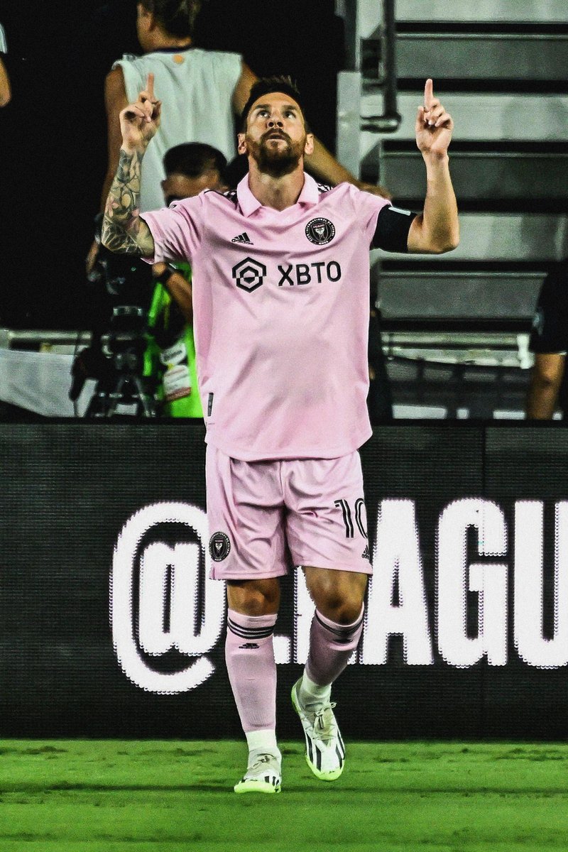 Lm10Messista's tweet photo. Confirmado.

Vida extraterrestre en Estados Unidos. https://t.co/uwF6RkRVbY
