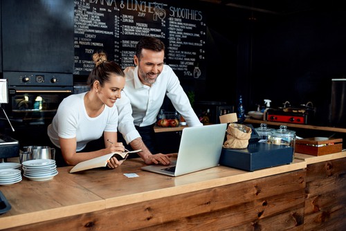 SteveOSullivan's tweet photo. As a small business owner, should you invest in SEO? 

Here are 4 Tips you should use to increase your brands visibility today!

#branding #seo #marketing

https://t.co/awM16Hn8Ez https://t.co/0CaBjlrxIu