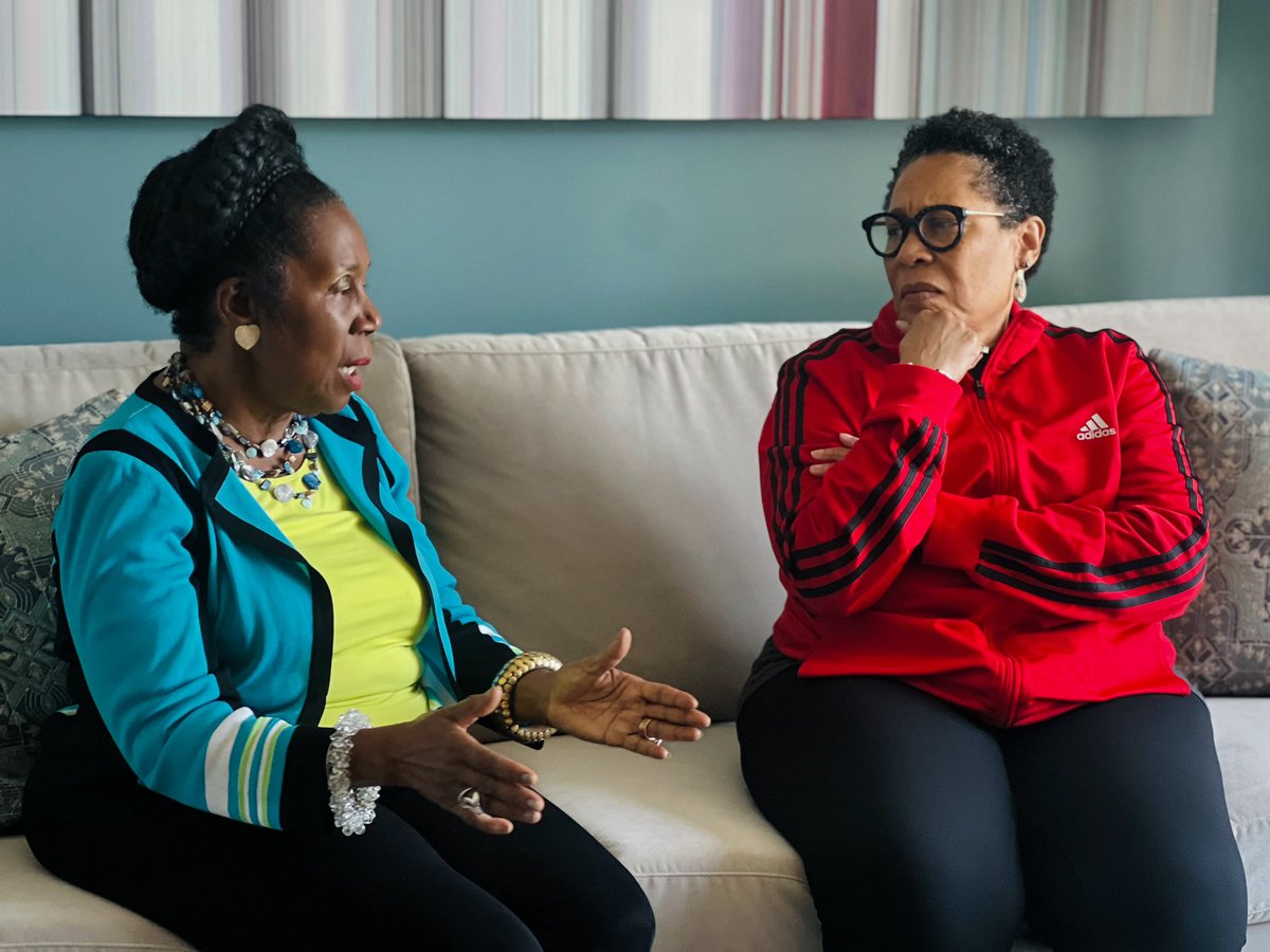 Congresswoman Sheila Jackson Lee engaged in a one on one meeting with U.S. HUD @SecFudge today about the state of housing and rising rents in Houston.🧵