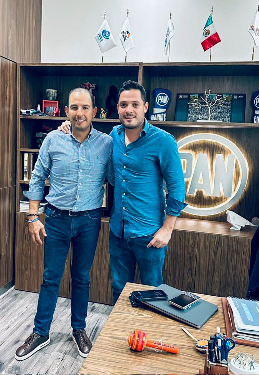 Sostuve una reunión muy productiva con <a href="/MarkoCortes/">Marko Cortés</a>, presidente nacional del PAN; acordamos trabajar de manera más estrecha y coordinada, con el fin de sumar a los proyectos y estrategias que contribuyan a la construcción de un México más justo, fuerte y próspero.