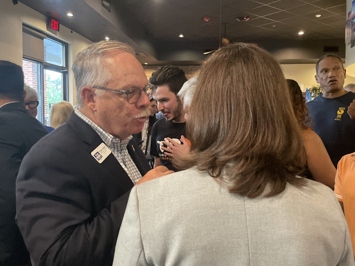 KeenForFL's tweet photo. Just had an incredible time speaking at the #TakeBackFlorida Tour - #OrangeCountyFL hosted by @FlaDems Chair @NikkiFried in my home neighborhood of #LakeNona in #Orlando
#TomForFlorida #TakeBackFloridaTour #TomKeen #District35 #orangecountyfl #osceolacountyfl https://t.co/Fh3X13CKFt