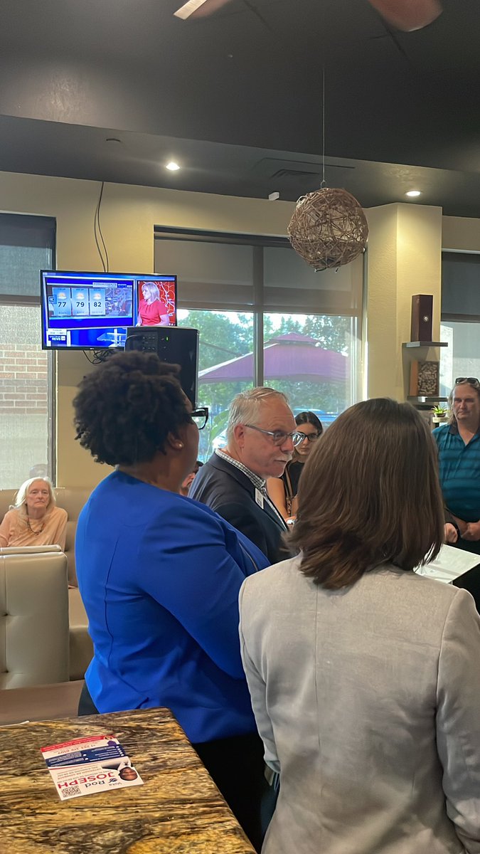 KeenForFL's tweet photo. Just had an incredible time speaking at the #TakeBackFlorida Tour - #OrangeCountyFL hosted by @FlaDems Chair @NikkiFried in my home neighborhood of #LakeNona in #Orlando
#TomForFlorida #TakeBackFloridaTour #TomKeen #District35 #orangecountyfl #osceolacountyfl https://t.co/Fh3X13CKFt