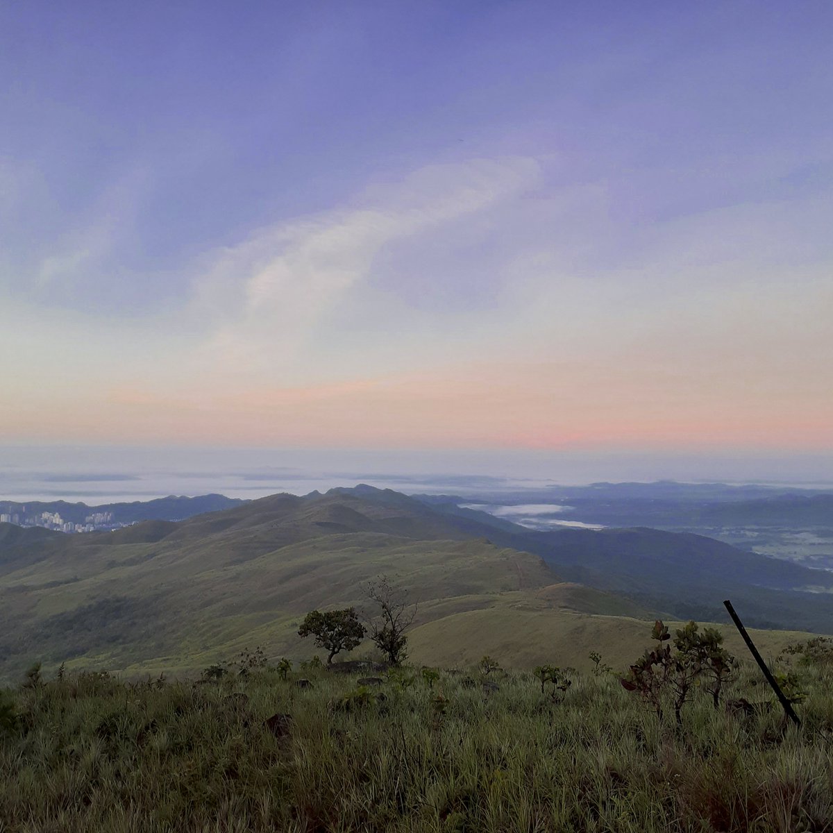 juniorgomezp's tweet photo. Después del amanecer, saqué fotos de las colinas que había a mi alrededor. Así finalizamos esta entrega, desde @LiketuOfficial.

👉 https://t.co/j0fOSRhQPJ

#hive #photography #landscape #hills #photos #nature #mountain #picture #visualshots https://t.co/uVAVatFQXG