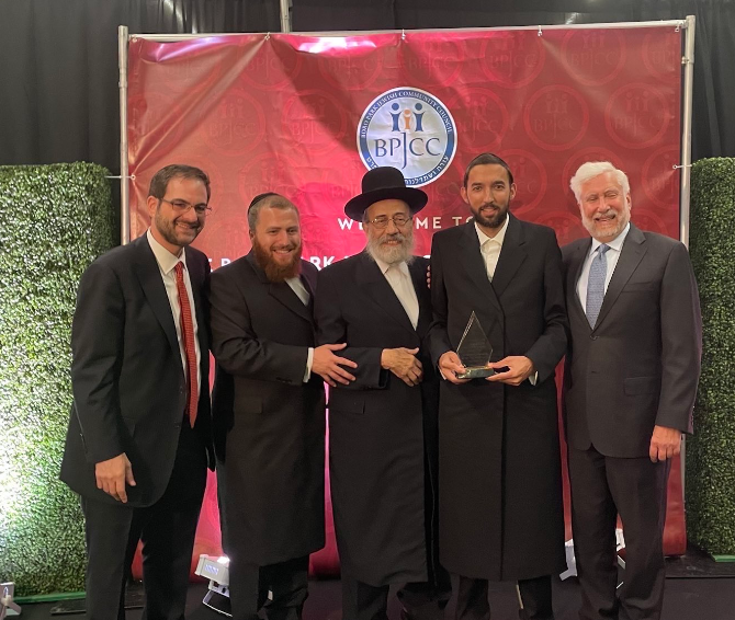 rabbicheskyblau's tweet photo. At the @bpjcc Legislative Barbecue under the leadership of the one &amp; only @Avi_Greenstein with friends and elected officials. Honoring Assemblyman @SEichenstein and emceed by councilman @KalmanYeger @ushi_teitel @chuckschumer @RepJeffries @HikindPinny @ykahan @JCRCNY @sebag_simon https://t.co/GEXsQmNlAP