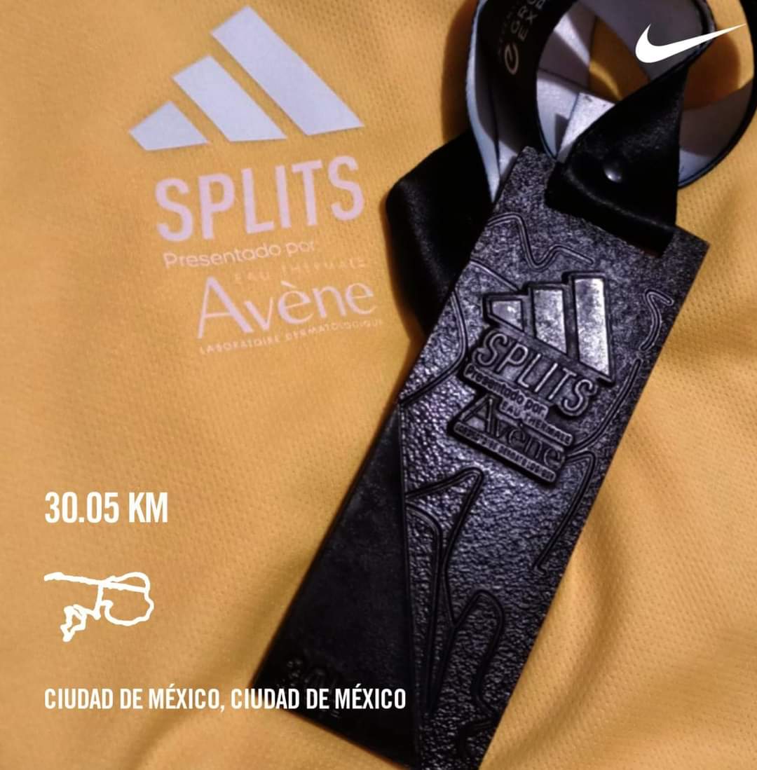 susy1902's tweet photo. #Splitadidas30k 🖤🏋️ https://t.co/avPNYNfYcQ