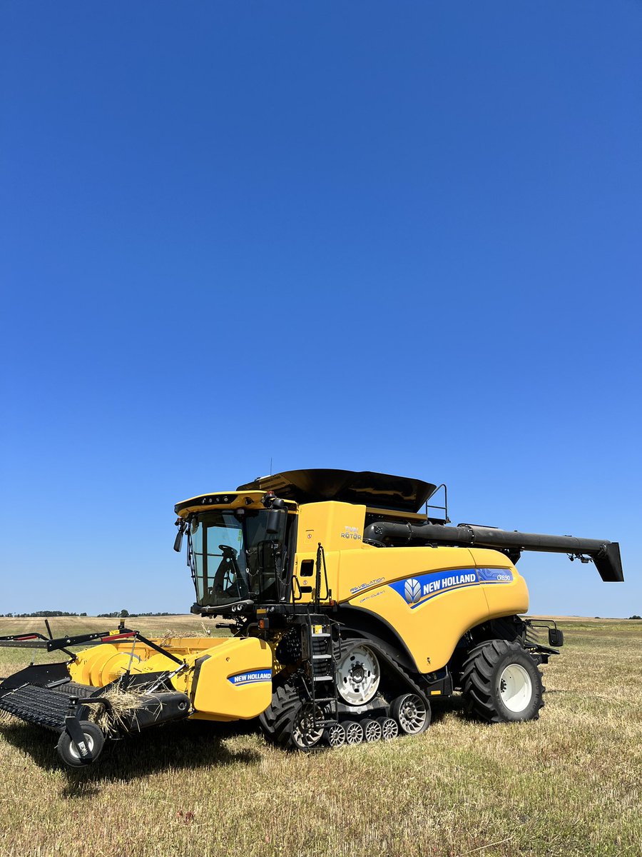 mitchapalooza18's tweet photo. Startup day for this CR8.90 with Smartrax and IntelliSense. #fallrye @NHAgriculture @mazergroup https://t.co/F5X0LZ3c8y