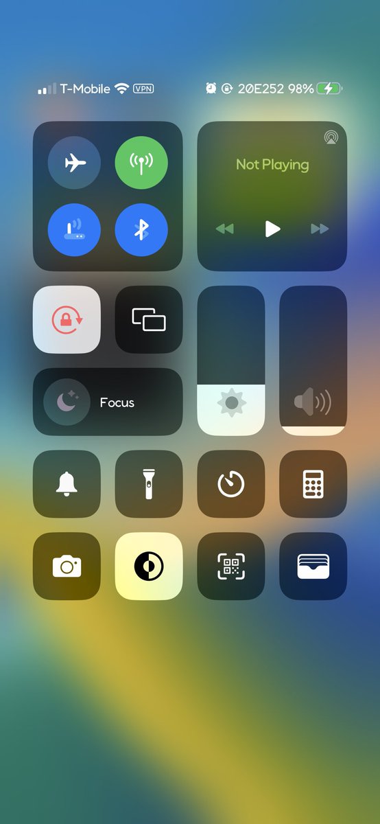 sharklatan's tweet photo. ¡Emocionante anuncio! 
posi0nKFD: con funciones:

🚀 Oculta Dock
📱 Esconde Home Bar
🔥 Habilita Resolución iPhone 14 Pro
🎨 Fuentes y iconos personalizados

@GenericCoding
Más info y descarga 👉 https://t.co/yIVQYagqsk

#posi0nKFD #modding #iOS #iPhone #KFD #jailbreak #Jailbreak https://t.co/YMpHCZ4SG2