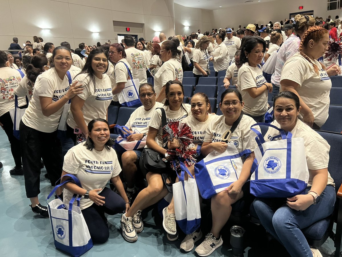 BESSSAISD's tweet photo. Patriots are ready for a new school year with no limits and no bounds!!!!
Our district, South San Antonio ISD had our 2023-2024 Convocation today!
#leveluppatriots https://t.co/dExhyeUx6Z