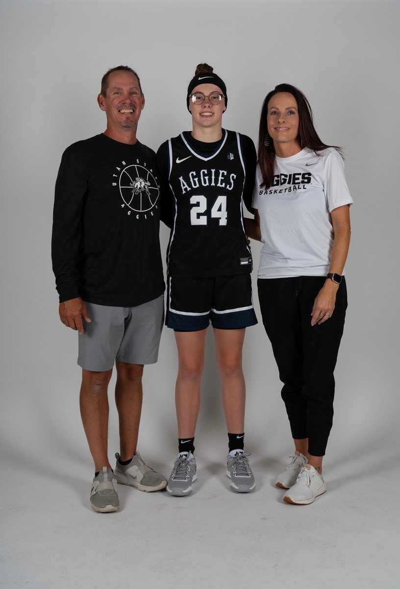 carlie_latta's tweet photo. Thank you to Coach @Kayla_Ard and the rest of the Utah State staff for having me on an official visit!! https://t.co/UTw0KfgYaD