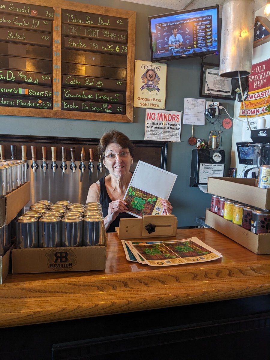 JayInAloha's tweet photo. Wendy is on duty for your beer pleasure. She's also busy canning up your favorites to take home.

#CraftBeer #drinklocal https://t.co/It4zAqszYP