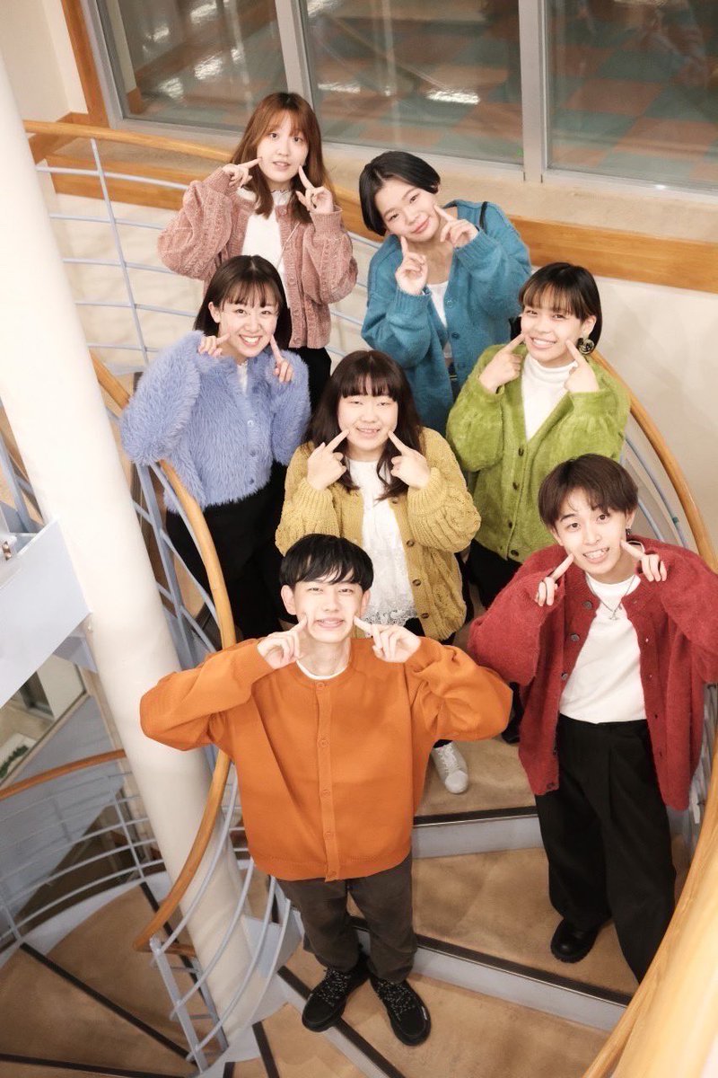 今日
12時から
いよいよ予約が始まります⭕️⭕️

一緒にシュガーズさんの
ステージを盛り上げましょう🌻🌻

ソレイユの新曲も
お楽しみに
💚💙🧡💛❤️💜💖