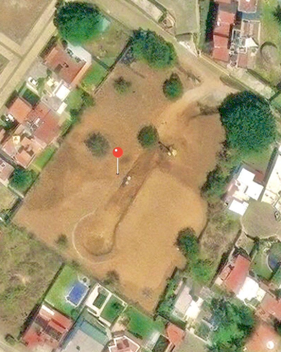 ricarqespinosa's tweet photo. #Procesos
Privada “El Cortijo”.
Fraccionamiento residencial de 12 lotes de 400 m2, Casa-Club y Alberca.
1) Partido Arquitectónico.
2) #ProcesodeObra
Fuente: @googlemaps
#Arquitectura #Architecture
#TEArquitectos https://t.co/PLTol2qg8u