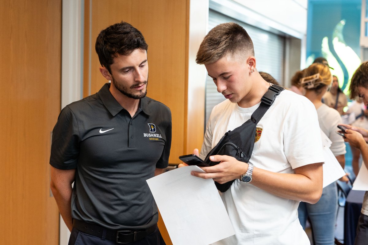 bushnelluniv's tweet photo. Fall athletes are here! We were ecstatic to welcome both new and returning Beacon athletes to campus today as they begin preparing for their upcoming fall seasons. 

We are incredibly excited to see the first games of the year! Sco’ Beacs! #BushnellBeacons #BushnellBound https://t.co/h5hX8gsxHt