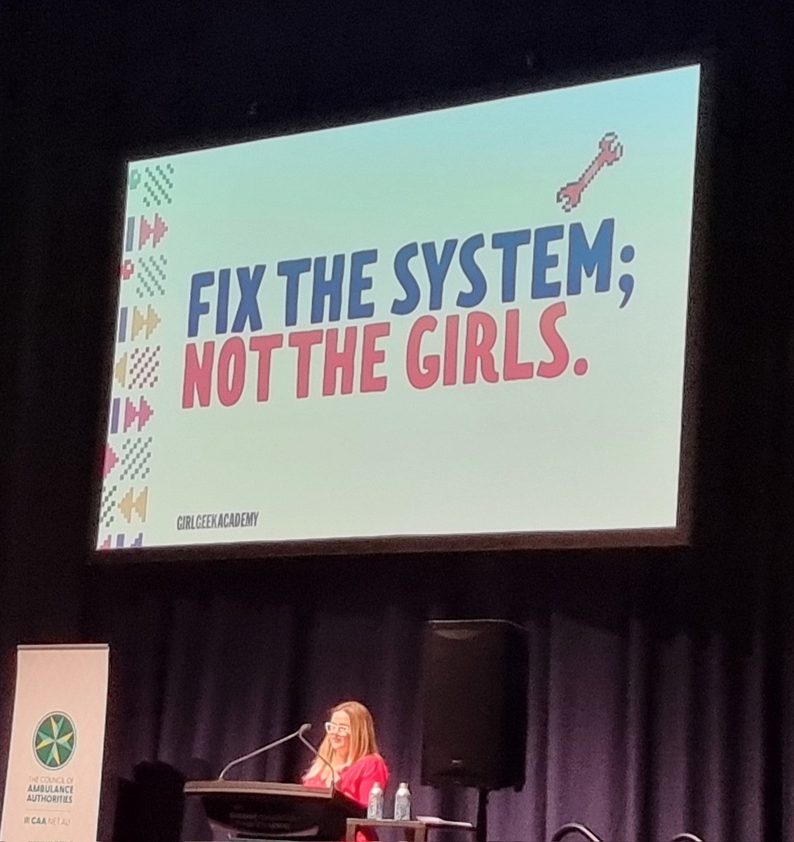 Fantastic to see Gender and Diversity front and centre for discussion at the @CAAAustralasia #CAACongress. Insightful presentation by @SarahMoran from @GirlGeekAcademy