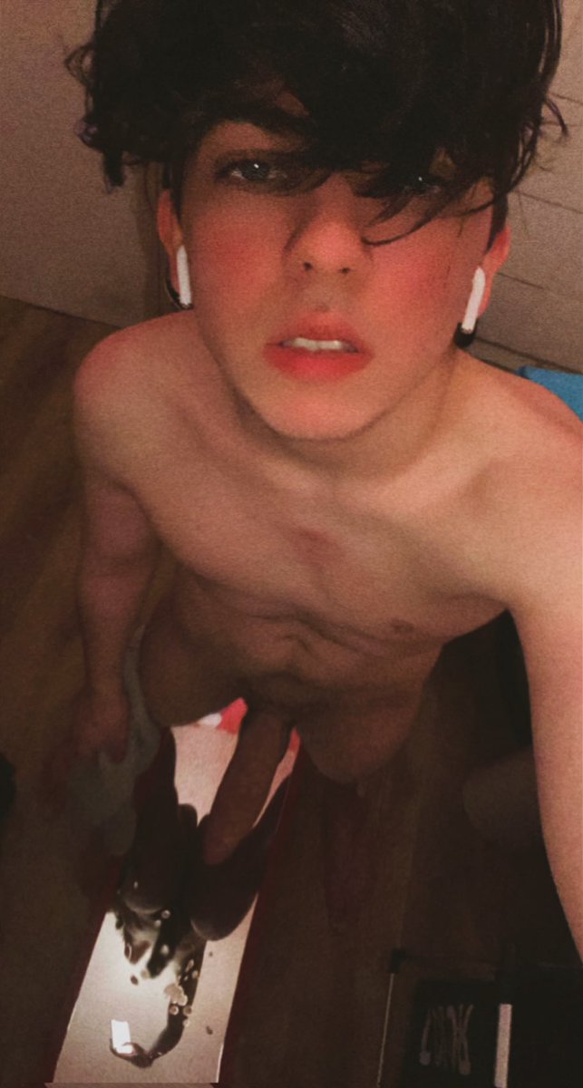 UcasOfl's tweet photo. rt to receive a surprise ❤️🥰 https://t.co/kwqSOy8XJF