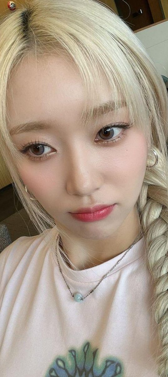 sasanctbts's tweet photo. wallpaper stayc Sumin #sumin https://t.co/7oe9iNpkPG