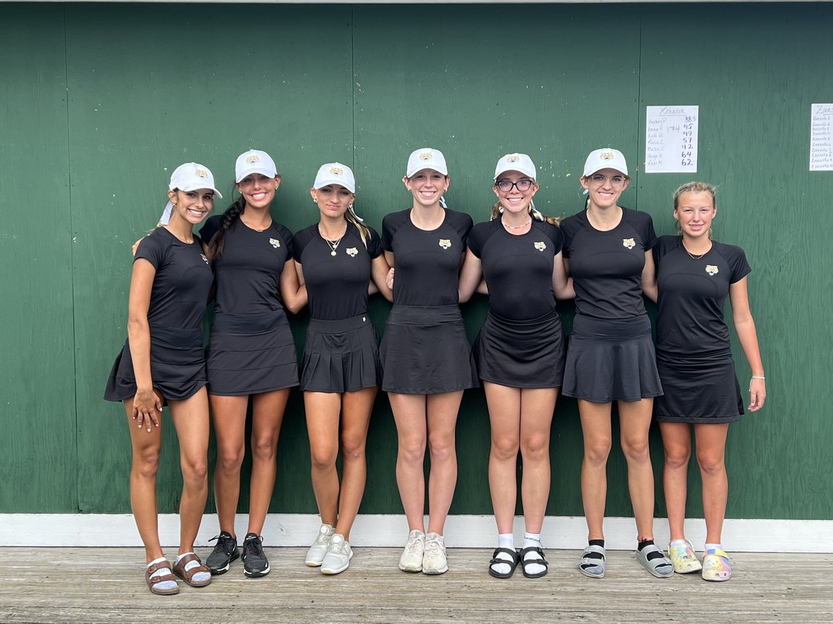 The Lady Tigers had a great showing against Zionsville tonight in their last match of the summer!

Audrey Patterson 38 🥉
Masin Cassis 42
Emma Hornbecker 45
Kate Williams 49
Lucie Cassis 57
Lexi Mitchell 62
Paige Hauger 64