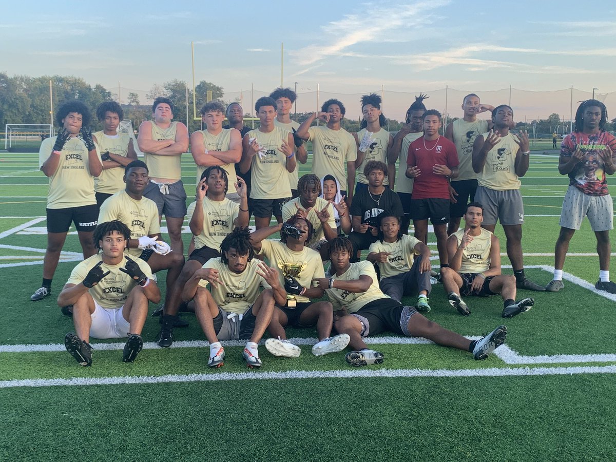 FINAL: Springfield Central 20, West Springfield 12 Golden Eagles are back to back @ESAofMass 7-on-7 champs 🏆