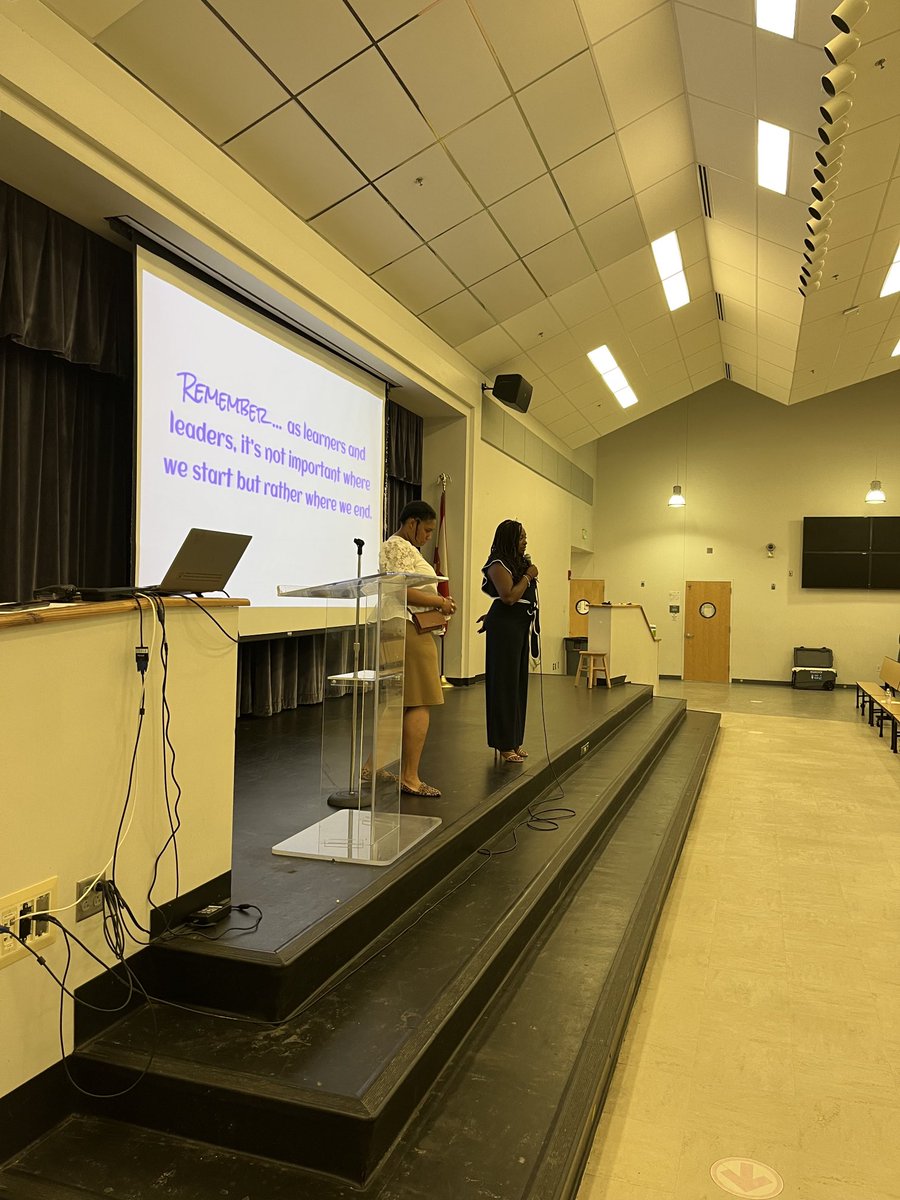 Andre Dulysse (@adulysse) on Twitter photo Galaxy E3 meet the new principal Galaxy E3 meet the new principal