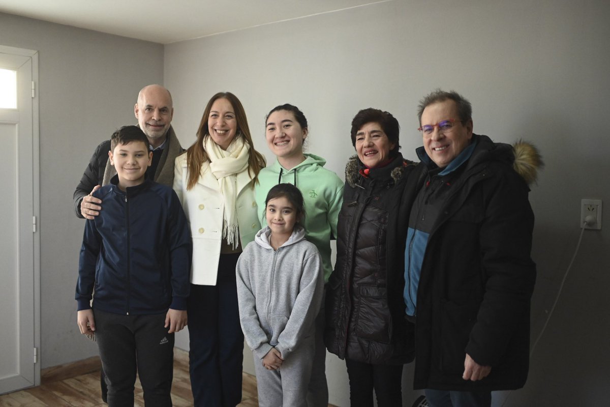 Los santacruceños sueñan con un futuro mejor, pero lo que reciben es maltrato y abandono. La educación es un desastre; hay paros, los chicos faltan a clase y no tienen los conocimientos suficientes. Como si fuera poco, el consumo de drogas y alcohol entre los jóvenes es cada vez