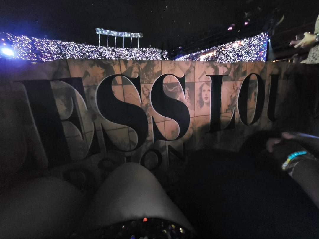 AshleyHLovesTay's tweet photo. "In this moment now capture it, remember it." Love you so much @taylorswift13 !! 🫶✨️💖
@taylornation13 #KCTSTheErasTour #TSTheErasTour #TaylorSwift #KCNight2 #ErasTour #VIPtent #MamaSwift #PosturalOrthostaticTachycardiaSyndrome #POTS https://t.co/w36pvWfZIH