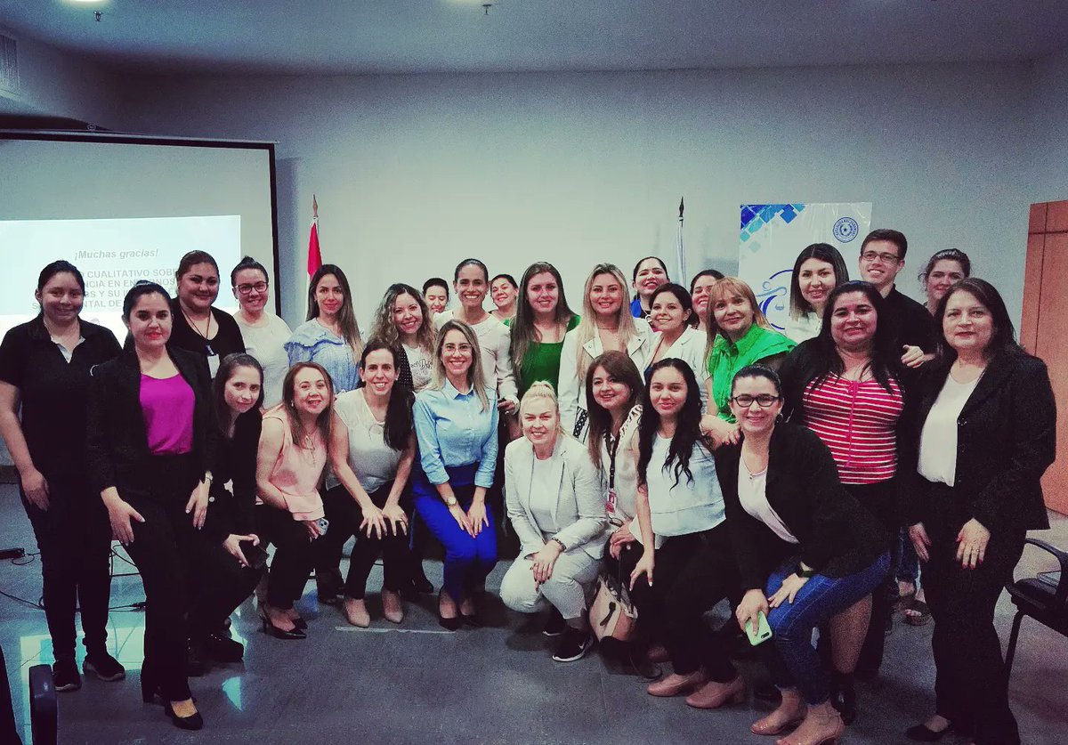 DVArguelloC's tweet photo. Taller con Defensorías de Niñez y Adolescencia y equipos técnicos (Psicología y Trabajo Social) y CODENIs de Asunción, Central y Villa Hayes. Muy enriquecedora la experiencia que nos ayuda a empatizar para construir 🙌🏻✨ #MásProtección #NNAFelices https://t.co/CxxjtqXc42