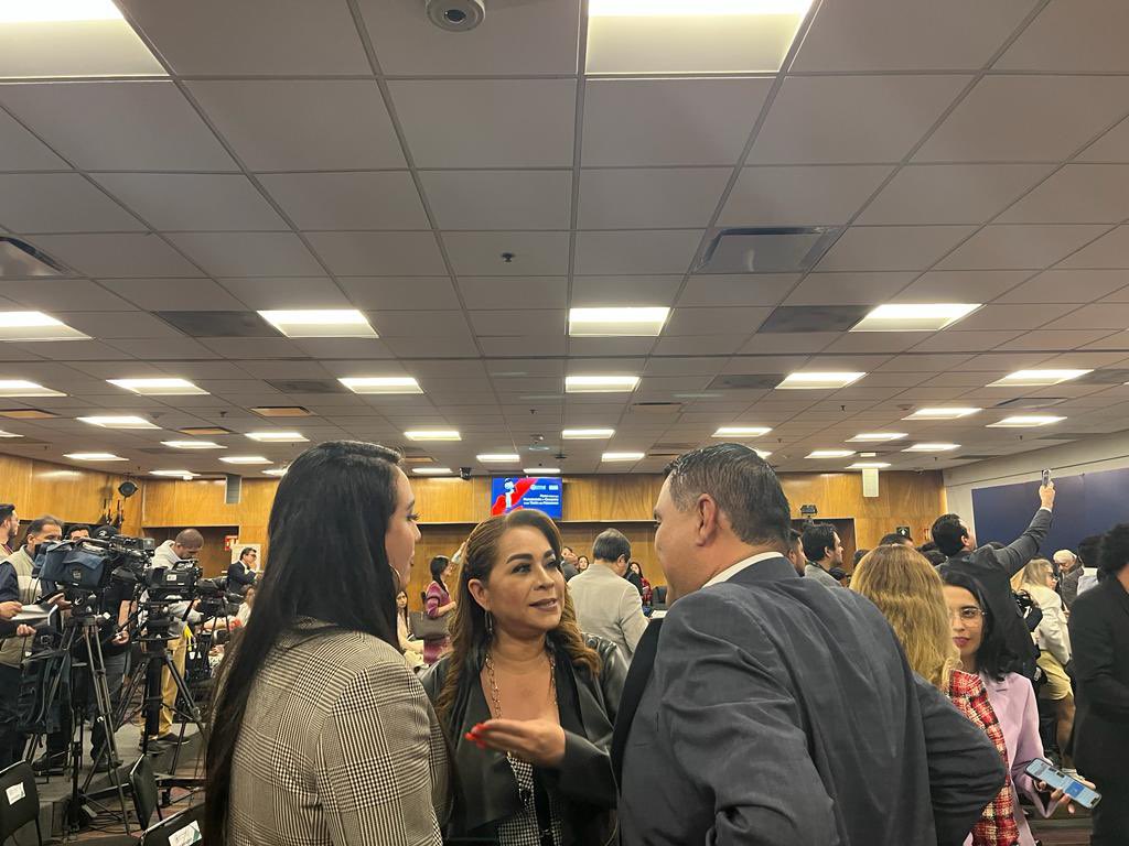 Asistí al Foro Nacional para la Prevención y Combate a la Trata de Personas en la <a href="/Mx_Diputados/">H. Cámara de Diputados</a> , en el que participaron diputadas y diputados federales, activistas y representantes de organizaciones civiles, Presidentes Municipales, Diputados Locales y la <a href="/CNDH/">CNDH en México</a> . 

Celebro que