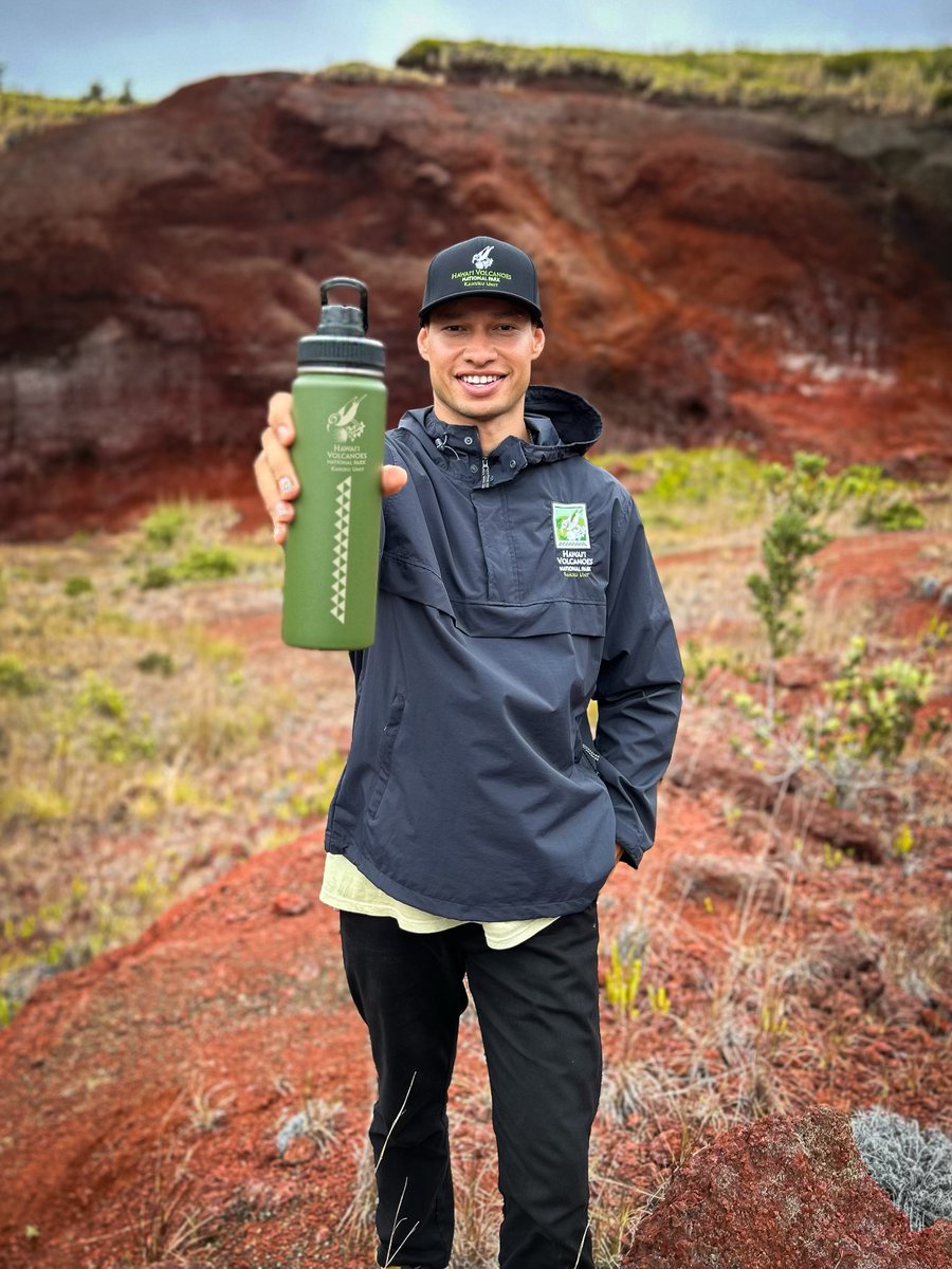 HIPacParks's tweet photo. HPPAer Dylan would like you to notice that he is holding/wearing no less than three (3) #KahukuUnit park branded items. #Kahuku is part of partner @hawaiivolcanoesnps & has a rich 🌋 history.
🌿
#TeamHPPA #ThisIsWhereWeWork #HawaiiParks #HawaiiiVolcanoesNationalPark #ThanksDylan https://t.co/JeAJ3YJ2Ew