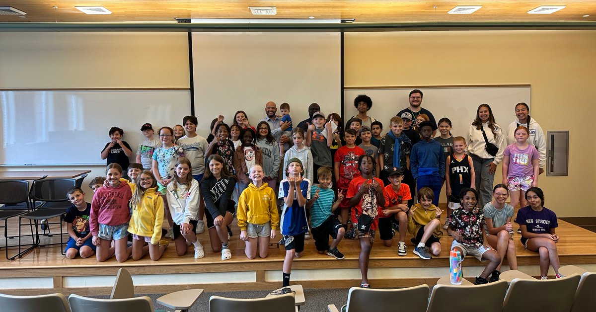 Ourbrightfutur1's tweet image. Thank you, Representative Joe McKenna, for coming by our STEMing Into Sports summer program! 🧡

Our students enjoyed asking questions and showing off their creations! 

#StateRepresentative #Students #Children #Robotics #3DPrinting #Innovation #Creative