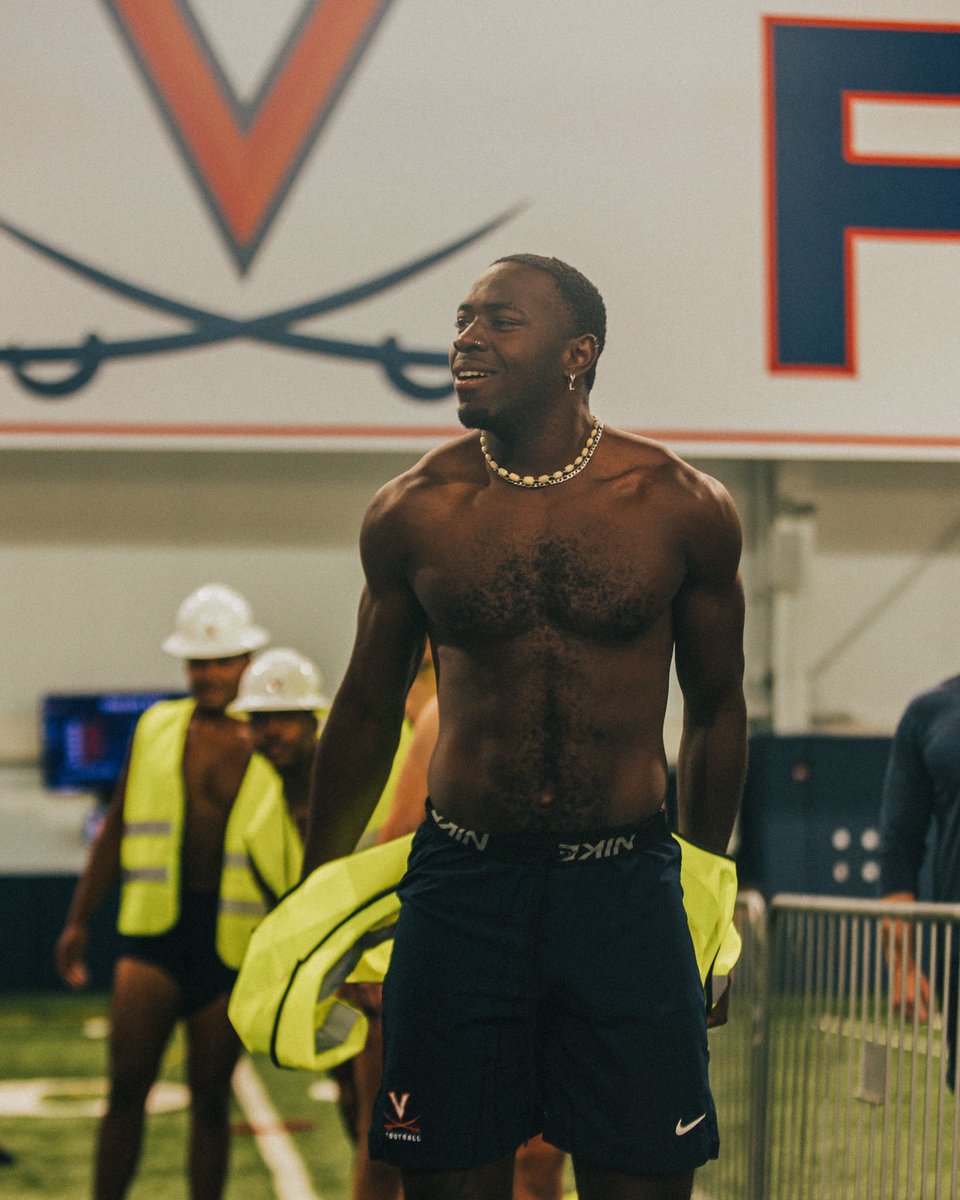 UVAFootball's tweet photo. 📸 https://t.co/cFKocuSnal