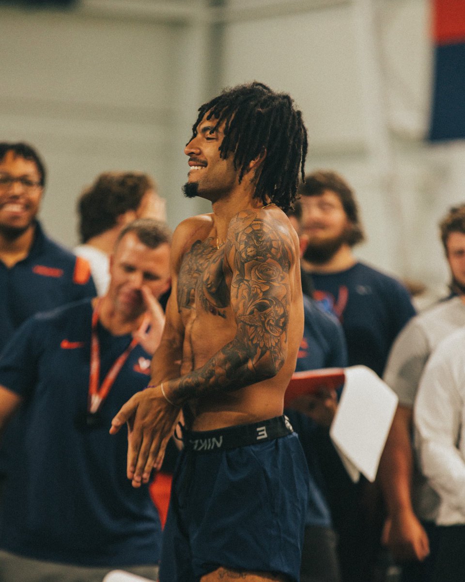 UVAFootball's tweet photo. 📸 https://t.co/cFKocuSnal