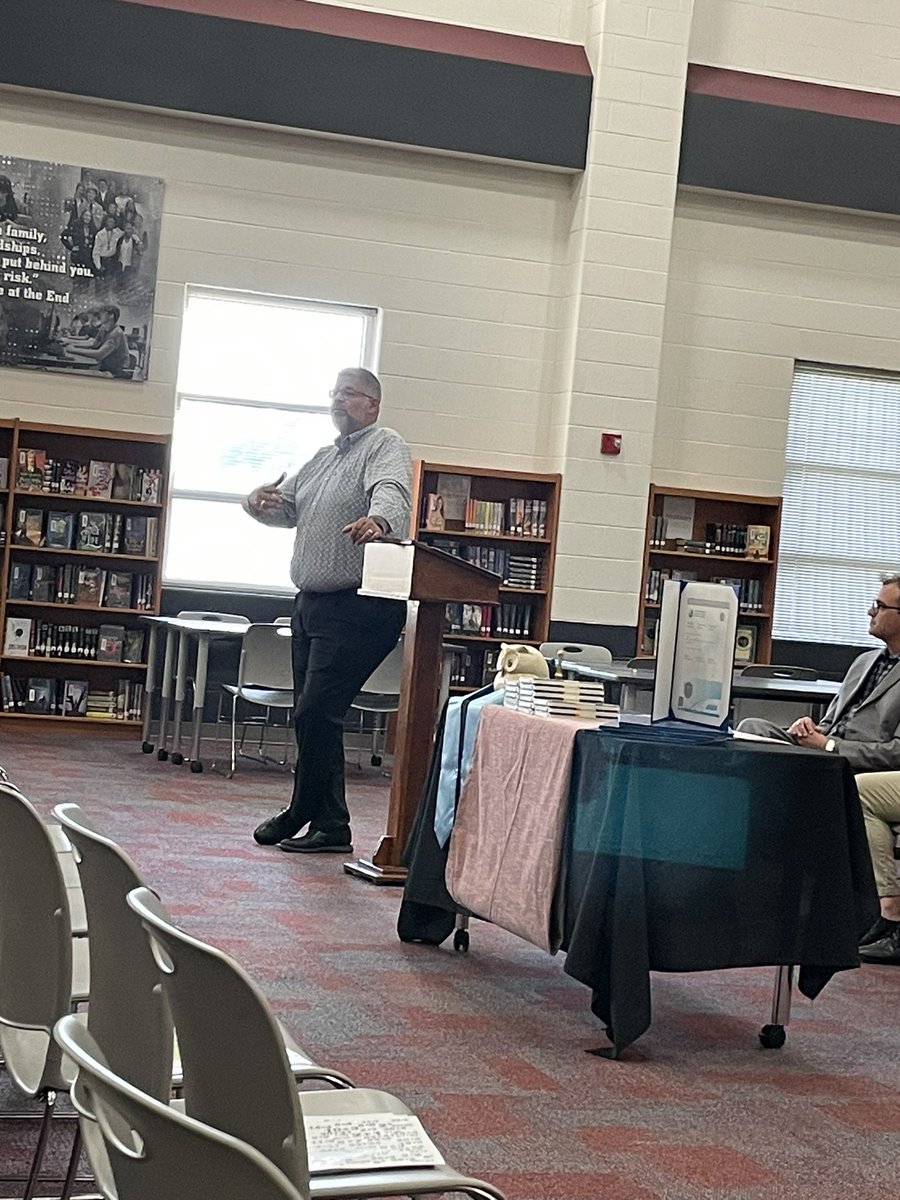 Advanced_MISD's tweet photo. Back to school means IB Matriculation! Congrats to the MHS IB Diploma Class of 2025 on the first step in this prestigious program! So many to support you on this journey!  📚 🎓 @MagnoliaHighTX  @iborganization https://t.co/yD1FYwu3Eg