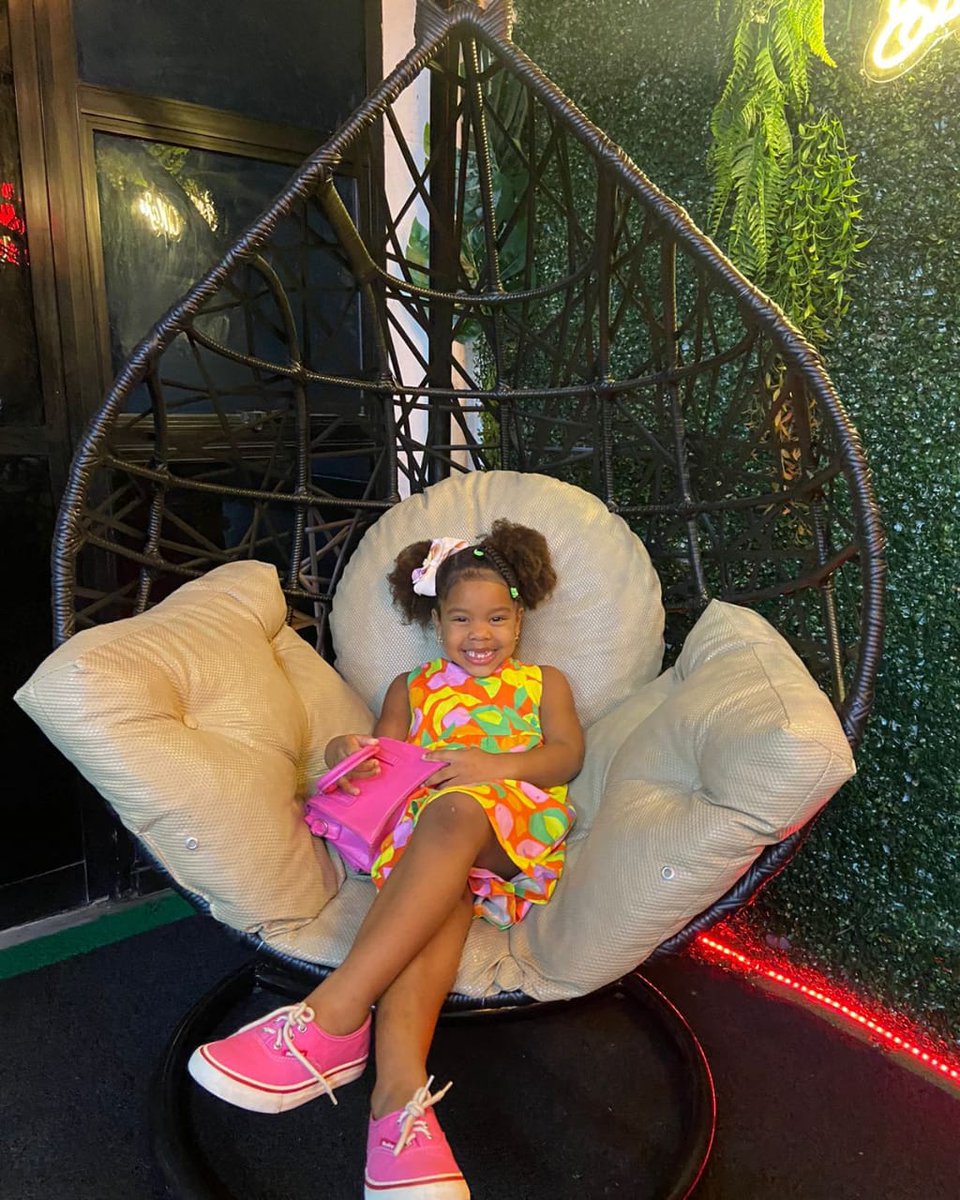 mtbotafogo's tweet photo. Beleza tem 🥰 minha blogueira como eu amo essa minha princesa marrenta, muito gata essa menina!!  hahahha 🤤🫶🏼❤❤👧🏼 https://t.co/ZWvsyUzmph