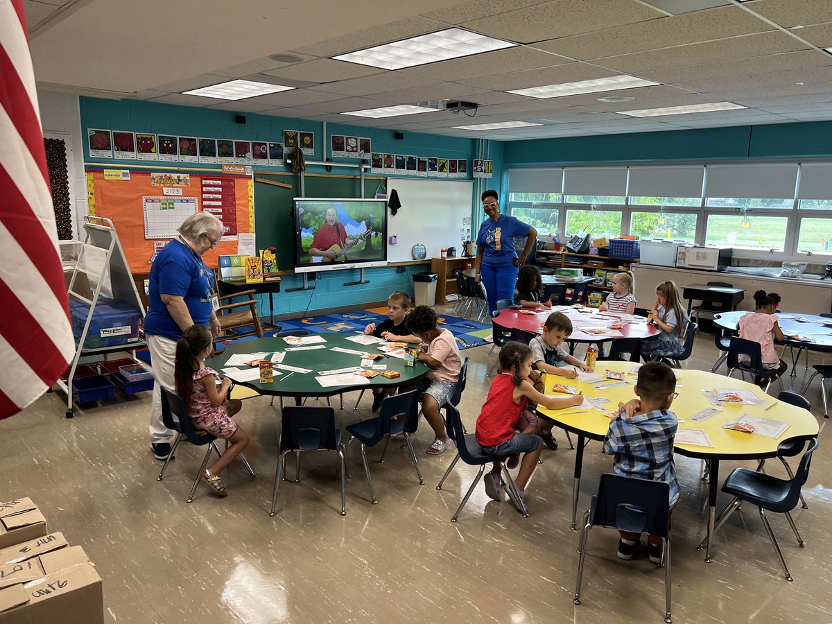 Sanders Elementary tweet media