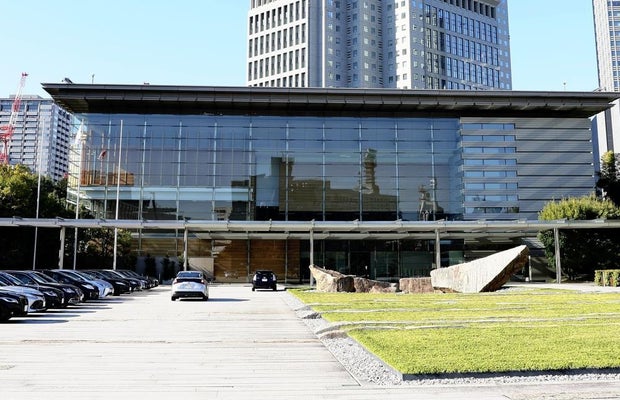 【方針】性犯罪歴なし証明する「日本版DBS」、学校や保育所は全職員対象
news.livedoor.com/article/detail…

子どもと接する時間の長い学校や保育所、幼稚園のほか、児童養護施設の職員などを想定。一方、学習塾やスポーツクラブなどについては、義務化の対象から外れる見通しになっている。