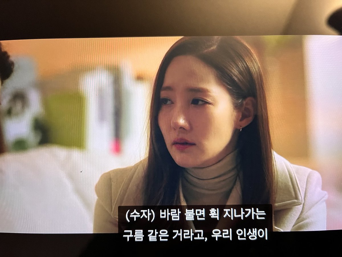 jujubetea's tweet image. 사랑하면, 사랑한다고 말하고. 
좋으면, 좋다고 말해주고. 
보고프면 한번 더 바라보고. 
안고프면 안아주고.

인생, 순간이야.
끌리는대로 눈치보지 말고,
자기 스타일을 지키면서.