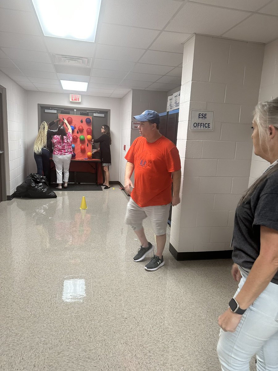 MrsStilianouCVA's tweet photo. A great day full of learning, best practices, food, and a little fun! Loved hosting a Carnival of Learning today for my amazing staff! #cvasoars https://t.co/cChyygATQX