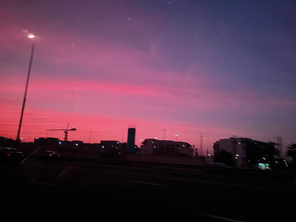Hano2Hamid's tweet photo. The pink sunset always appeared on that hot and busy day, but we didn't even have time to look up https://t.co/dc1SXa5bz6