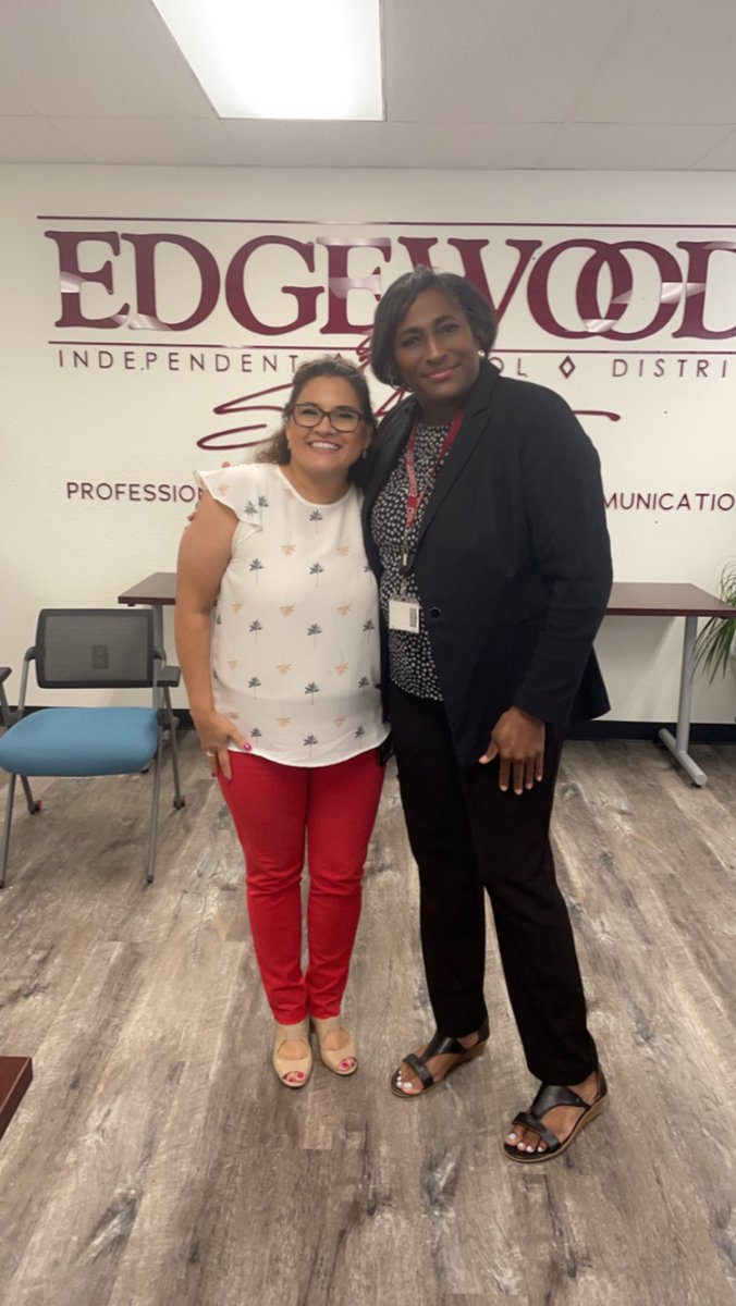 magalyflo77's tweet photo. Kudos to our Leadership  Team of Edgewood ISD! I always look forward to our AP Meetings…especially when Mr. Madkins is a presenter! Love his style! #bluedout!#firedup#readytogo! EISD proud! Memorial Proud! 💗 https://t.co/mY9JxIBlaV