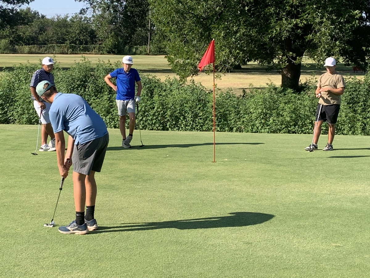 eaglemensgolf's tweet photo. Finished up tryouts today.

Had some solid rounds today….Grant Duwe 77, James Gloyna 78, Pearson Braden 80, Rylan Hancock 81 (great comeback from yesterday), and Landon Vaughan 81

Looking forward to a great season this fall!

#Get1Better https://t.co/2NYOL8MUhL