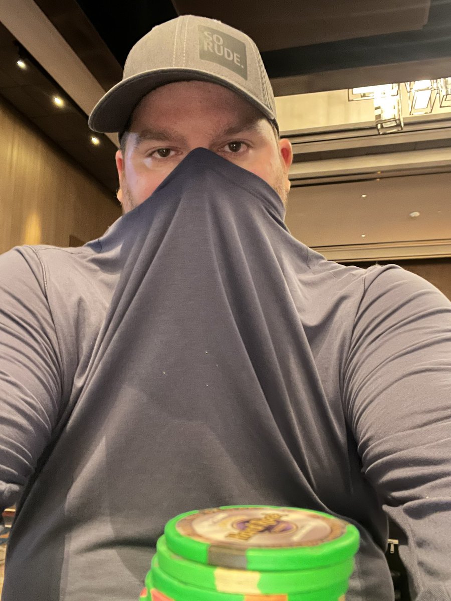 realadamrude's tweet photo. The man next to me smells so bad, that if he was in a sand box and a cat walked by, the cat would try to bury him. @shrpo #tablechange https://t.co/0dRtba0CuM