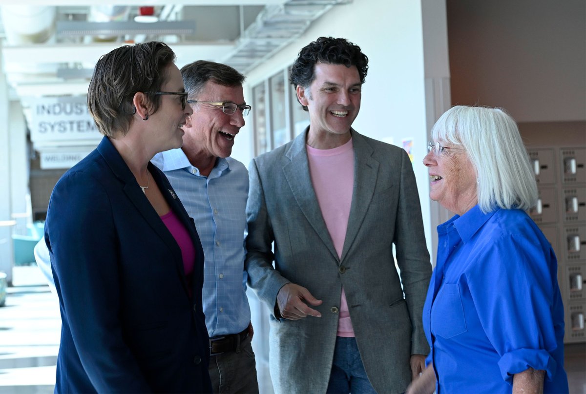 Group14Tech's tweet photo. We’re honored to have joined Senator @PattyMurray and our community partners at Moses Lake for a roundtable on how investments by companies like Group14 are bringing career opportunities to the local workforce and community. Press release w/ more details: https://t.co/Q3pNNGufmW https://t.co/DLOL8KBkzT